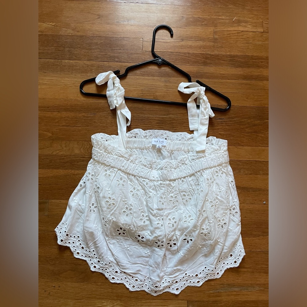 New without Tags. Lelis crop top. Size Large
